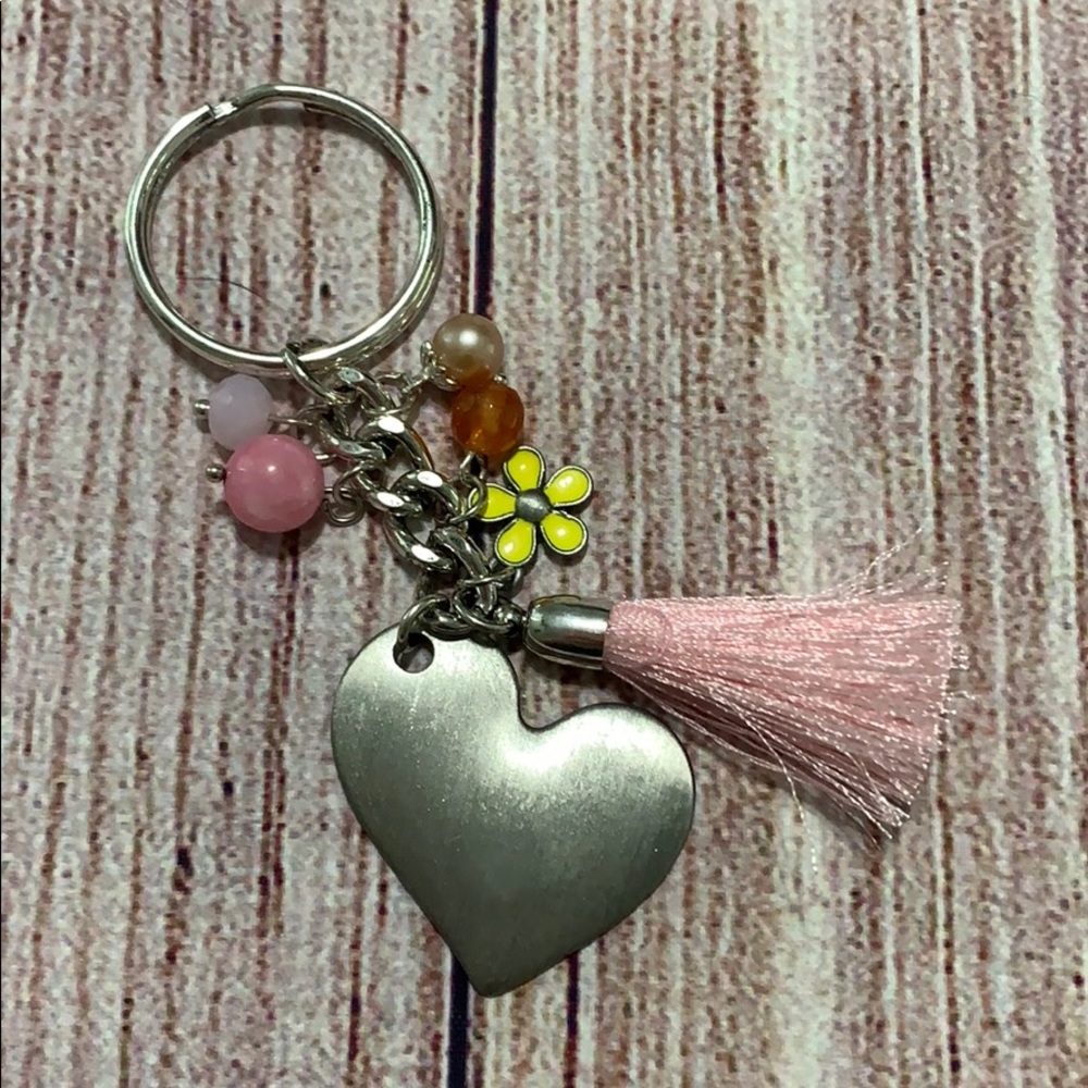 Vantel Pearls BOHO keychain